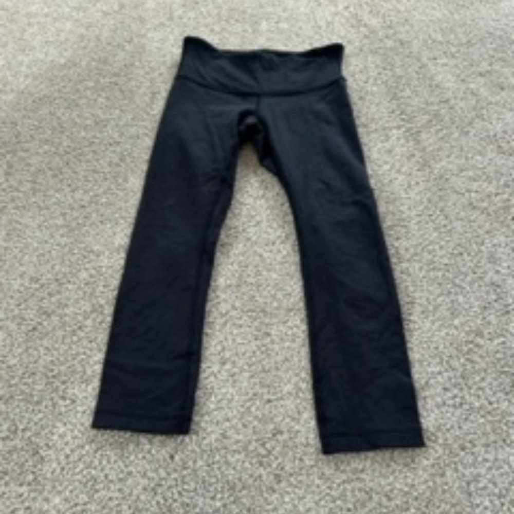Lululemon capris and legging high waisted LOT OF 2